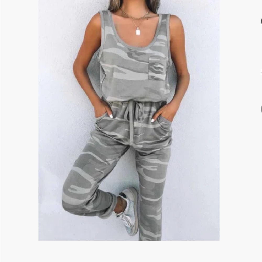 Casual Loose Crew Neck Jumpsuit & Romper
